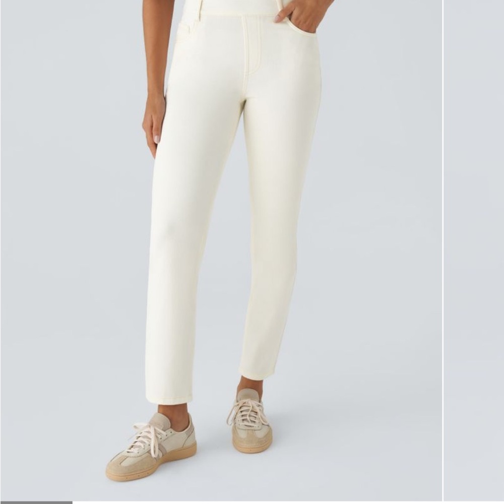 HALARA Cream Straight Leg Jeans